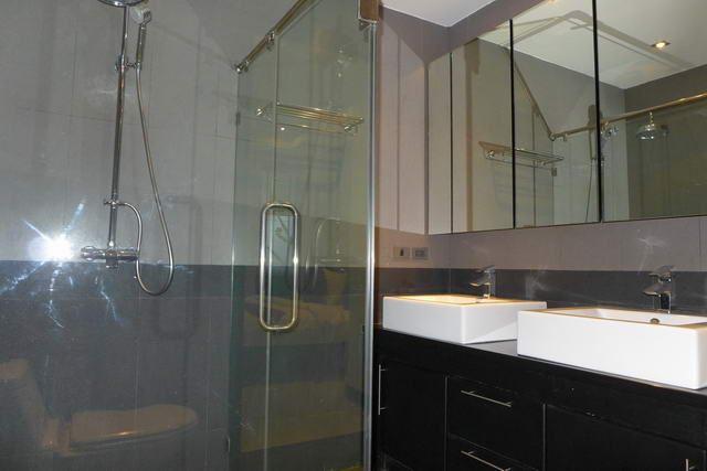 House for sale Jomtien showing a bathroom House for sale Jomtien showing a bathroom
