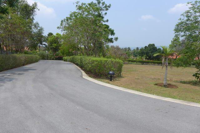 Land for sale Bangsaray Land for sale Bangsaray
