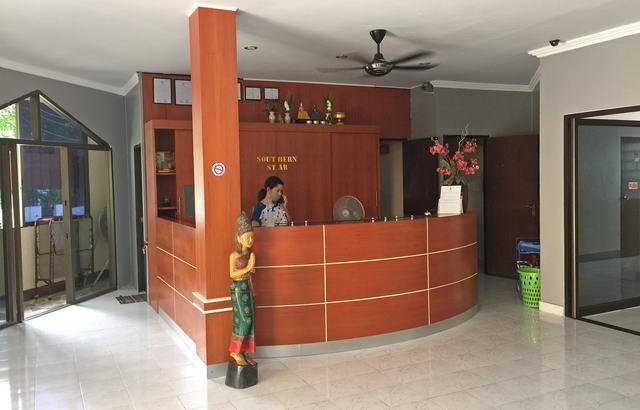 Guest House For Sale Naklua showing the reception Guest House For Sale Naklua showing the reception