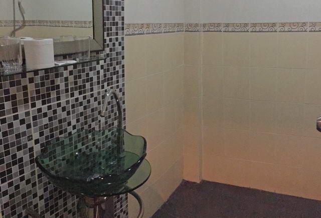 Guest House For Sale Naklua showing a bathroom Guest House For Sale Naklua showing a bathroom
