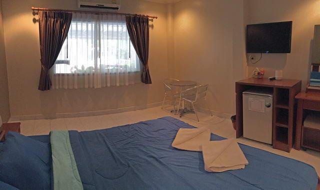 Guest House For Sale Naklua showing a bedroom suite Guest House For Sale Naklua showing a bedroom suite