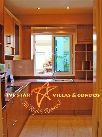 House for sale at Siam Royal View Pattaya showing the kitchen House for sale at Siam Royal View Pattaya showing the kitchen