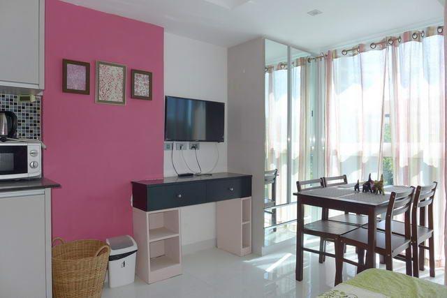 Condominium for sale Wong Amat showing the dining area Condominium for sale Wong Amat showing the dining area
