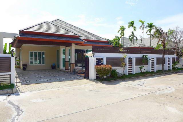 House for sale Huay Yai showing the house House for sale Huay Yai showing the house
