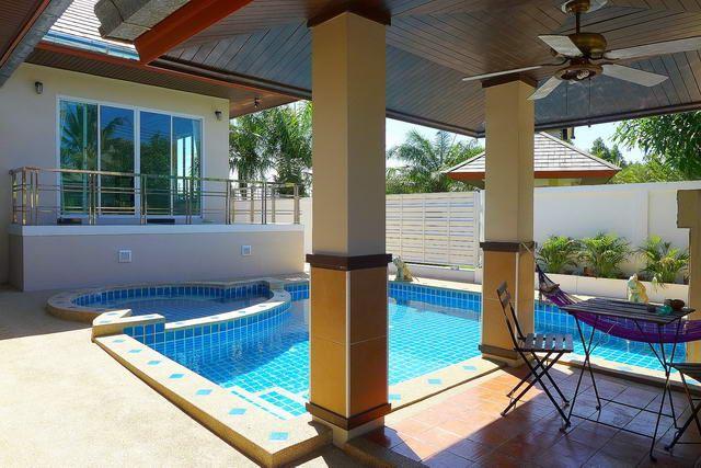 House for sale Huay Yai Pattaya showing the Sala and pool House for sale Huay Yai Pattaya showing the Sala and pool