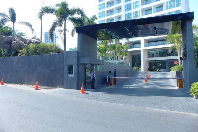 Condominium for sale on Pratumnak Hill showing the entrance to the project Condominium for sale on Pratumnak Hill showing the entrance to the project