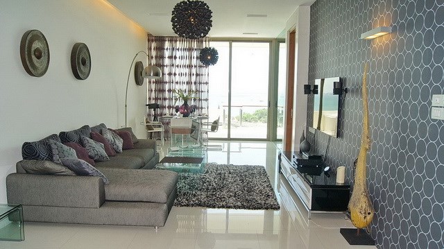 Condominium for rent Wong Amat Sanctuary showing the living area and balcony Condominium for rent Wong Amat Sanctuary showing the living area and balcony