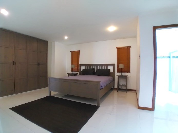 House for rent Jomtien Beach showing the master bedroom House for rent Jomtien Beach showing the master bedroom