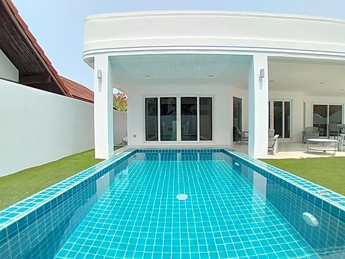 House for rent Jomtien Beach showing the private pool House for rent Jomtien Beach showing the private pool