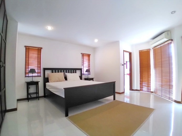 House for rent Jomtien Beach showing the third bedroom suite House for rent Jomtien Beach showing the third bedroom suite