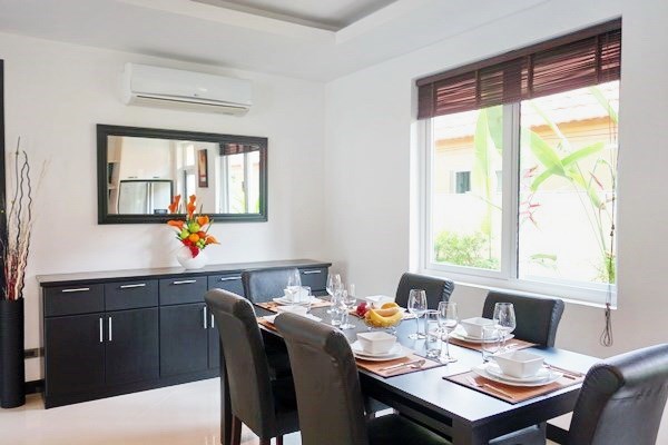 House for rent East Pattaya showing the dining area House for rent East Pattaya showing the dining area