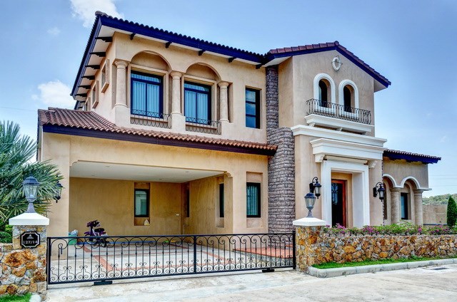 House for rent Na Jomtien Pattaya showing the house frontage House for rent Na Jomtien Pattaya showing the house frontage