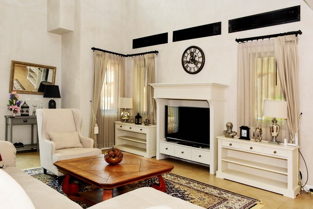 House for rent Na Jomtien Pattaya showing the living area House for rent Na Jomtien Pattaya showing the living area