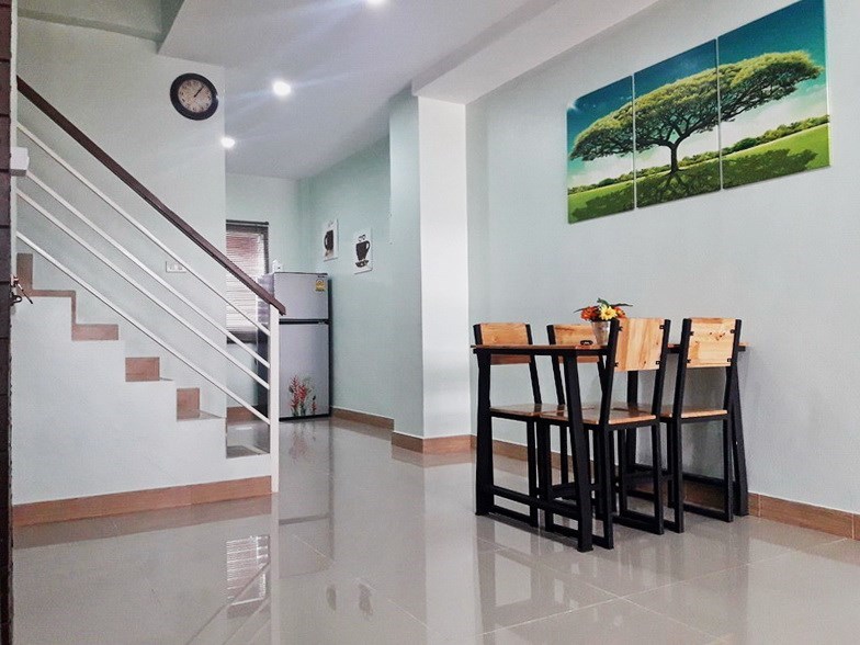 House for Sale East Pattaya showing the dining area House for Sale East Pattaya showing the dining area