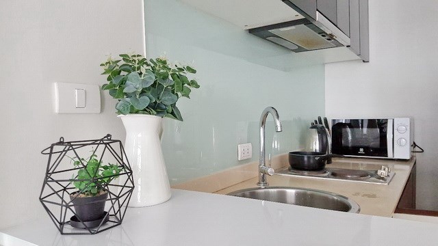 Condominium for rent Jomtien showing the kitchen area Condominium for rent Jomtien showing the kitchen area
