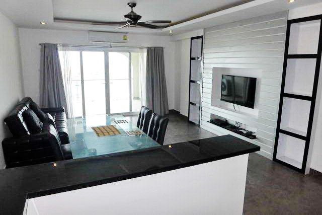 Condominium for rent Pratumnak showing the living area Condominium for rent Pratumnak showing the living area
