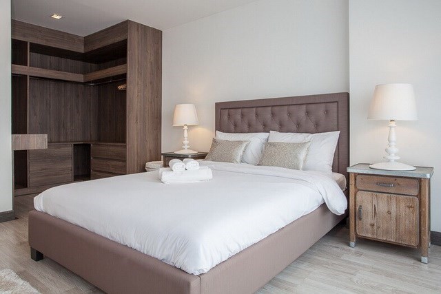 Condominium for Rent Ban Amphur showing the master bedroom with walk-in wardrobes Condominium for Rent Ban Amphur showing the master bedroom with walk-in wardrobes