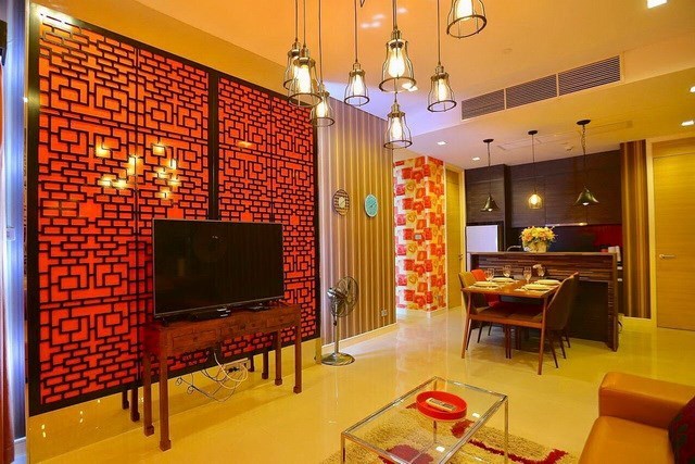 Condominium for rent Jomtien Pattaya showing the living, dining and kitchen areas Condominium for rent Jomtien Pattaya showing the living, dining and kitchen areas