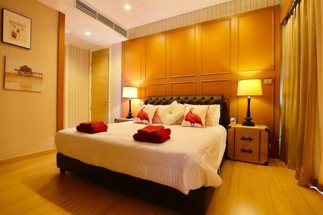 Condominium for rent Jomtien Pattaya showing the master bedroom suite Condominium for rent Jomtien Pattaya showing the master bedroom suite