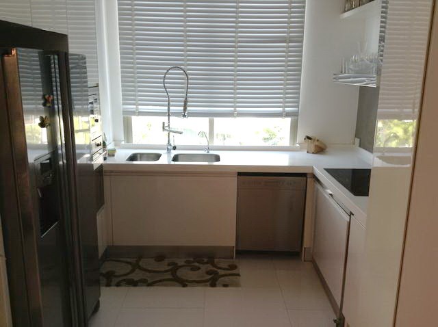 Condominium for rent Wong Amat Sanctuary showing the kitchen Condominium for rent Wong Amat Sanctuary showing the kitchen
