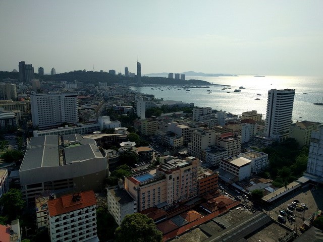 Condominium for Sale Pattaya showing the balcony view Condominium for Sale Pattaya showing the balcony view