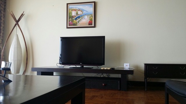 Condominium for rent Pattaya Royal Cliff showing the media wall Condominium for rent Pattaya Royal Cliff showing the media wall