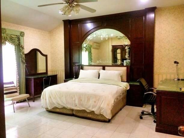 House for rent East Pattaya showing the master bedroom House for rent East Pattaya showing the master bedroom