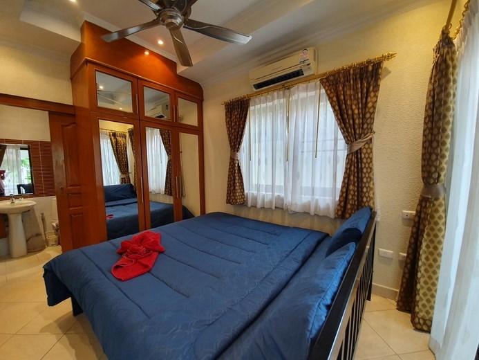 House for rent Jomtien Pattaya showing the fourth bedroom suite House for rent Jomtien Pattaya showing the fourth bedroom suite
