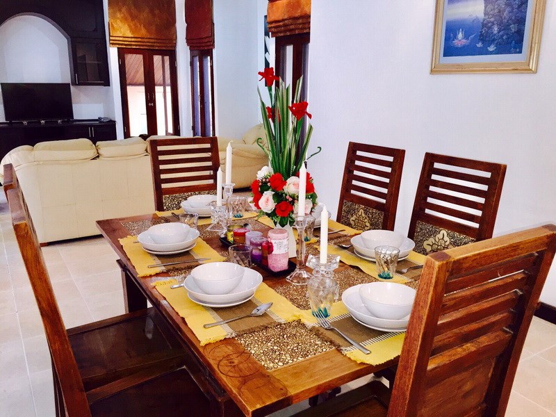 House for rent Mabprachan Pattaya showing the dining area House for rent Mabprachan Pattaya showing the dining area