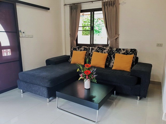 House For sale East Pattaya showing the living area and entrance House For sale East Pattaya showing the living area and entrance