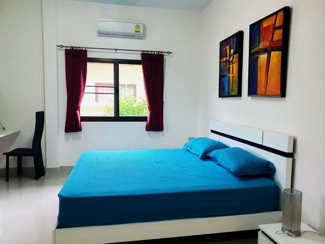 House For sale East Pattaya showing the second bedroom House For sale East Pattaya showing the second bedroom
